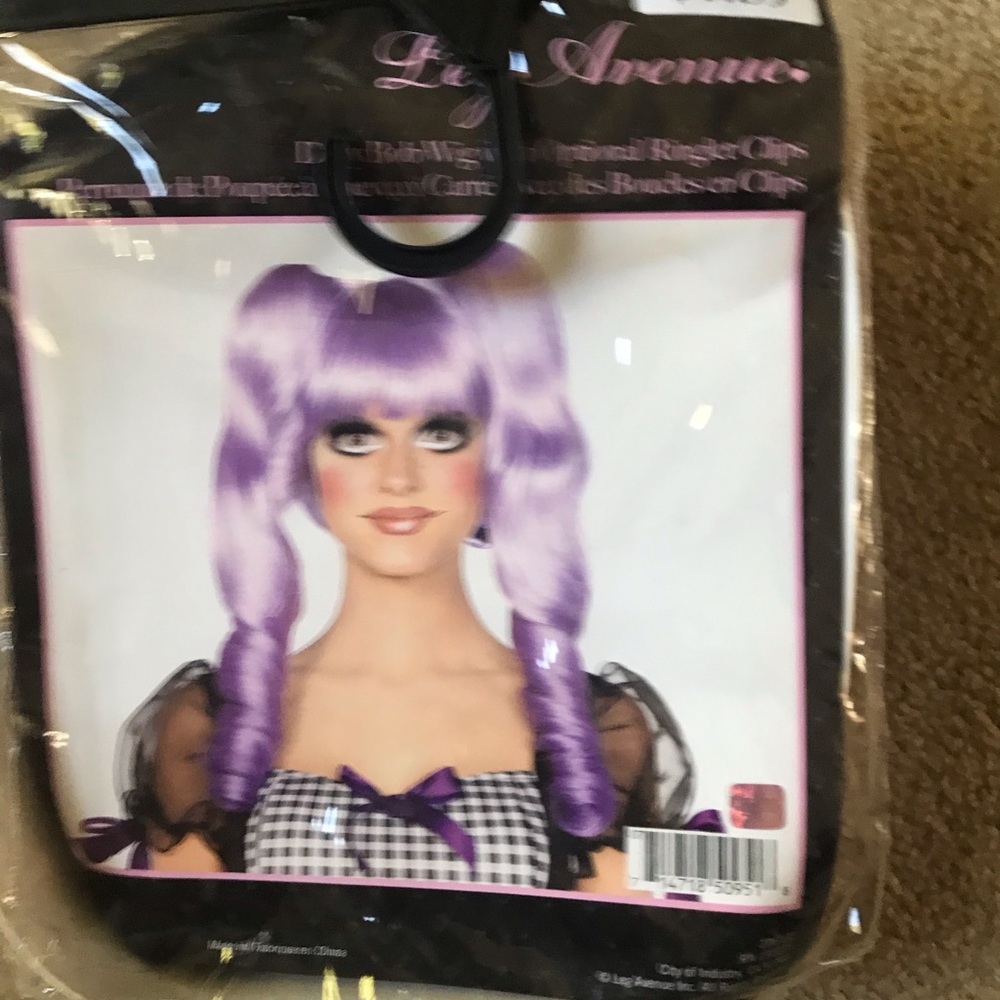 Doll wig
